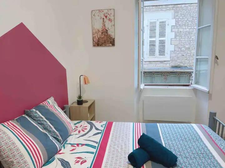 Jolie Appartement 2 Chambres 65M2 Au Centre Ville Fontenay-le-Comte Exteriér fotografie